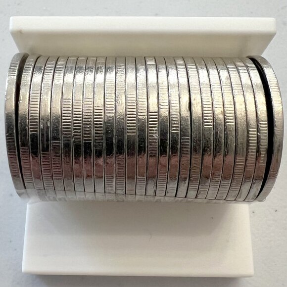 Very Rare 2010 Roll of 14 Serration Canada $2 Toonies! - Picture 3 of 16